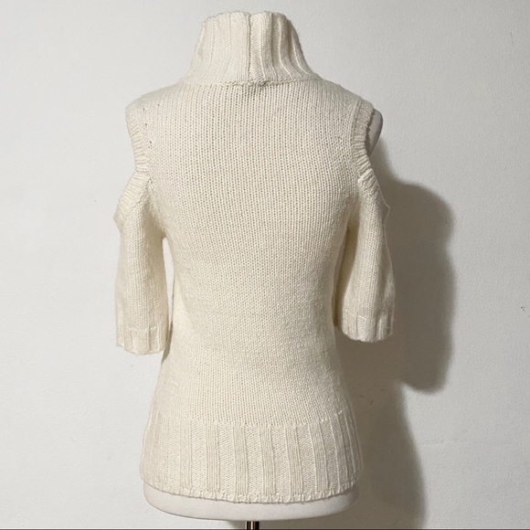 EXPRESS Cream Sweater - Picture 2 of 5